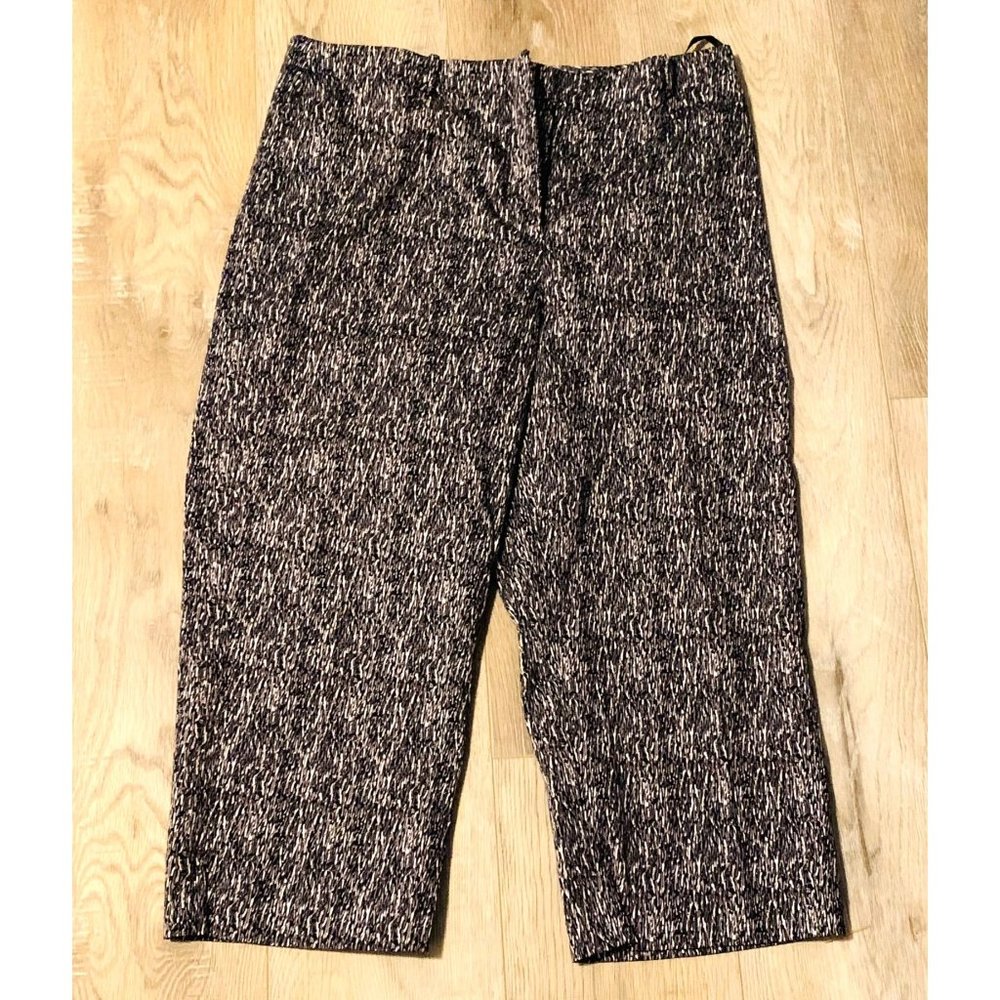 SPENSER JEREMY Women's Size 12 Capri Pants Black White Gray Print Like New